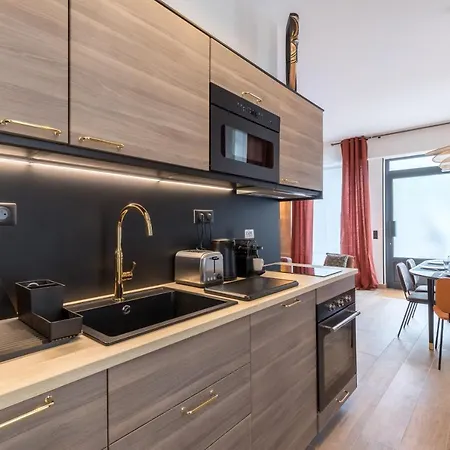 Hsh Menilmontant Republique Design 6p-2br